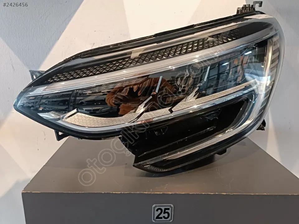 Renault Megane 5 Sol Far Makyajlı 2020 L802815 260608417R