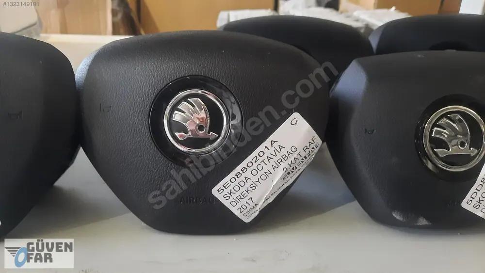 Skoda Octavia Direksiyon Airbag 2017 5E0880201A