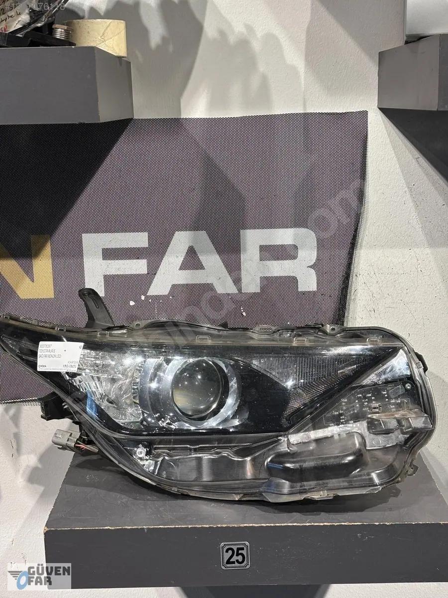 Toyota Auris Sağ Far Xenon LED 90078097