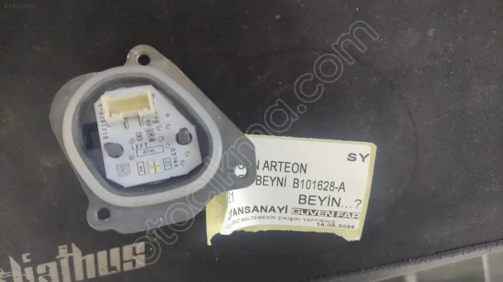 Volkswagen Arteon Sol LED Beyni 2017 2021 90126887 B101628-A 3G8998479