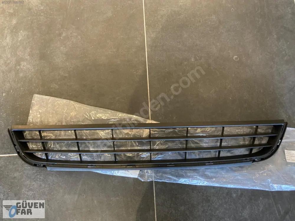 Volkswagen Jetta Orta Izgara Kromlu 2011 2015 5C6853671
