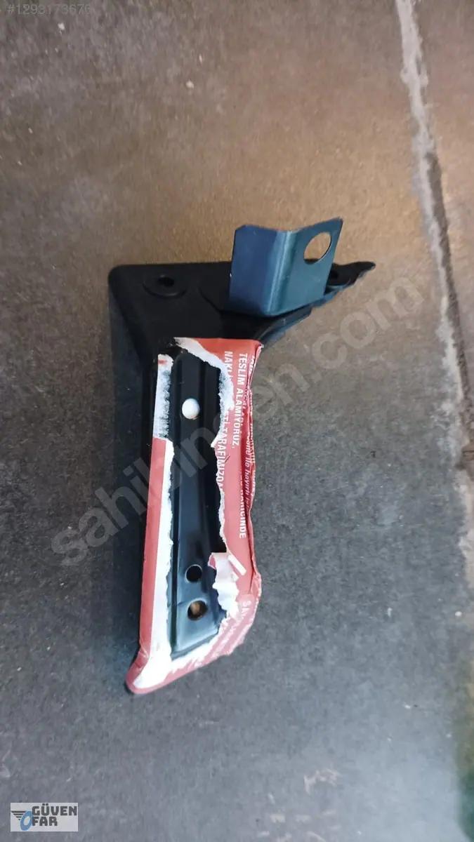 Volkswagen Passat B8 Sağ Ön Çamurluk Uç Sacı 2015 2020 3G0821142A
