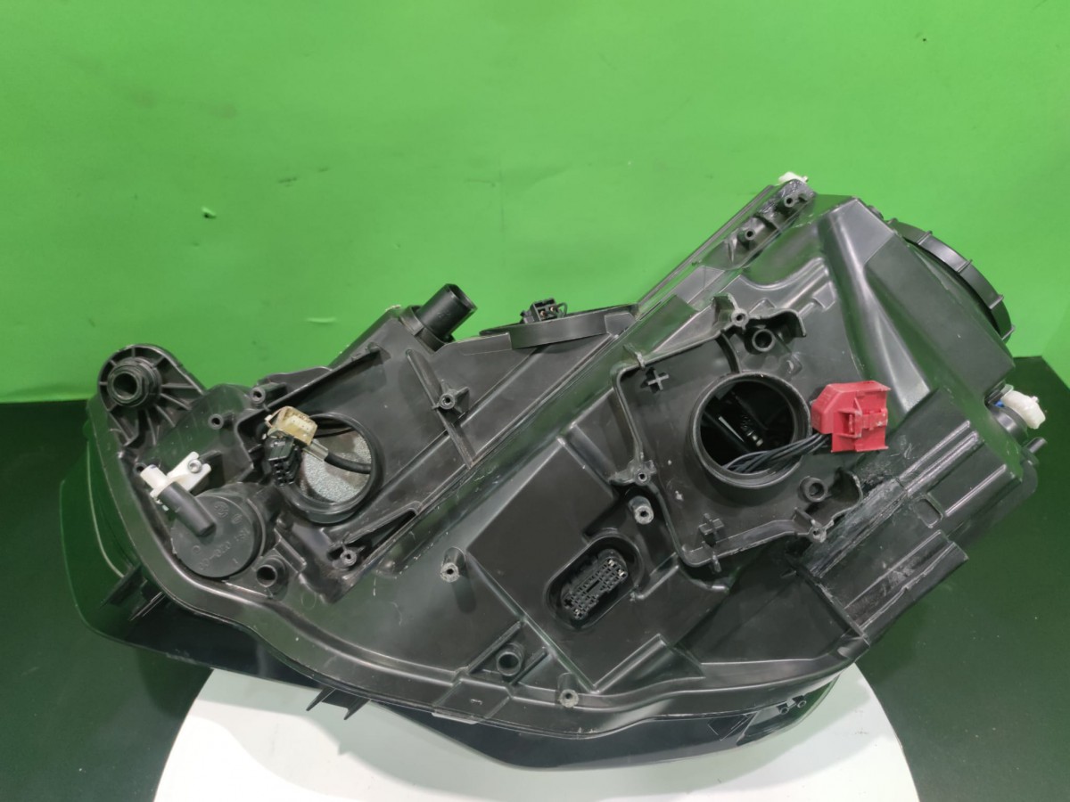 audi-a3-sol-far-xenon-adaptive---8v0941032_23427.jpg