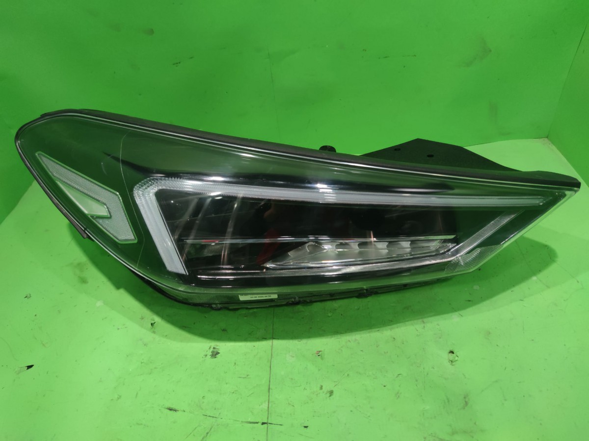 hyundai-tucson-sag-on-far-led---92102-d7700_5837.jpg