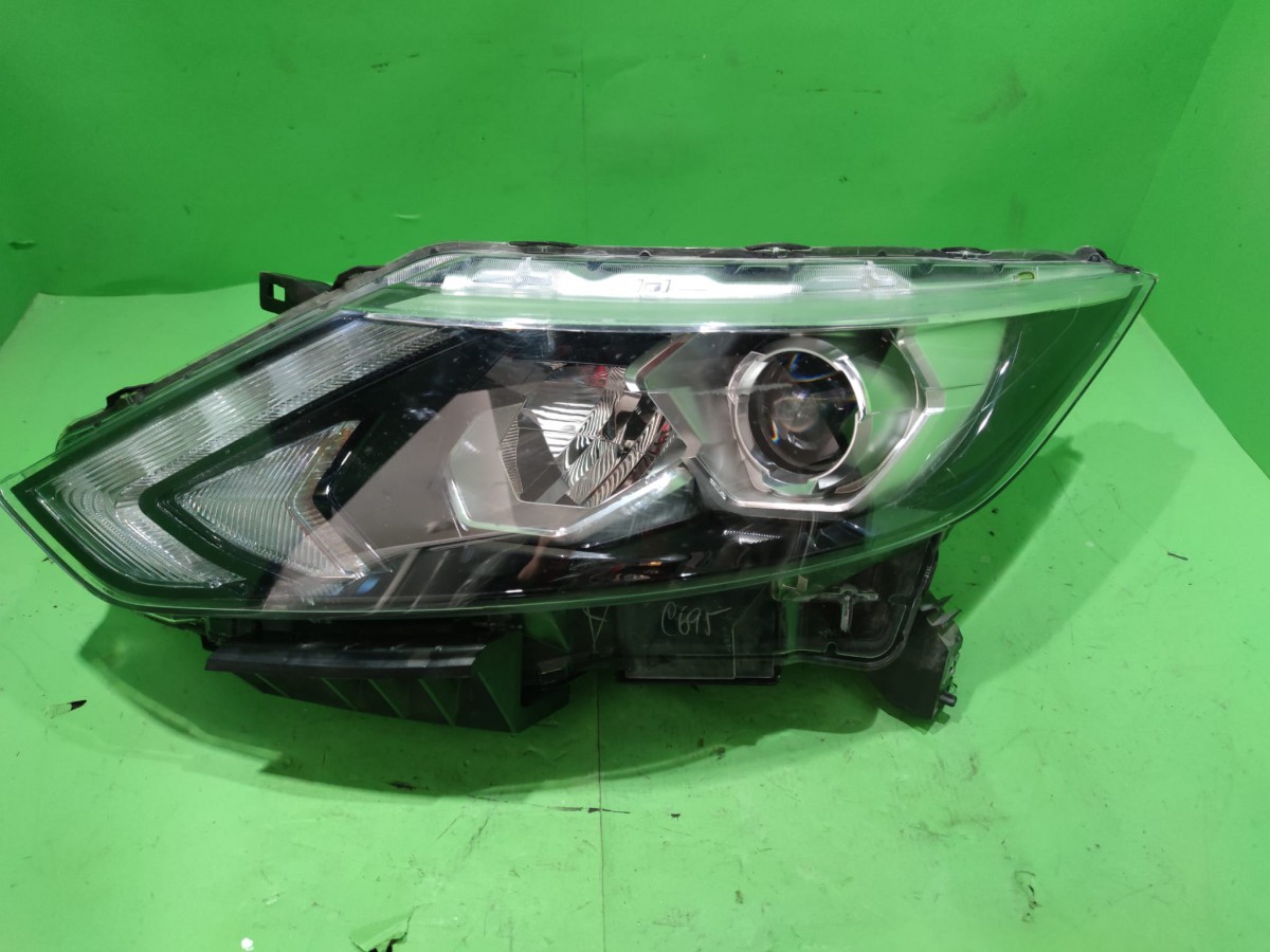 nissan-qashqai-sol-far-full-led---100-18015_5988.jpg