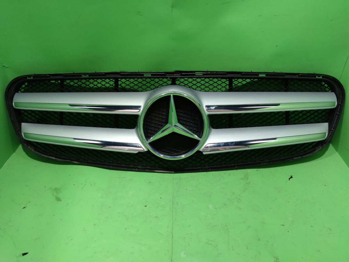 Mercedes GLA W156 Ön Panjur - A1568880460